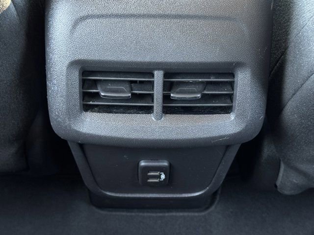 Used 2024 Chevrolet Equinox LT image 30