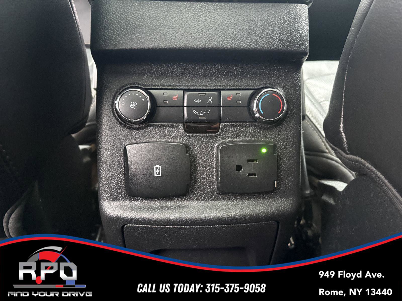 Used 2018 Ford Explorer Limited image 27