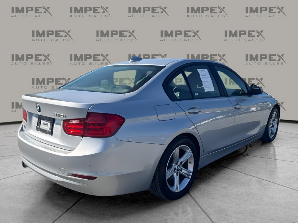 Used 2015 BMW 320i Sedan RWD image 5