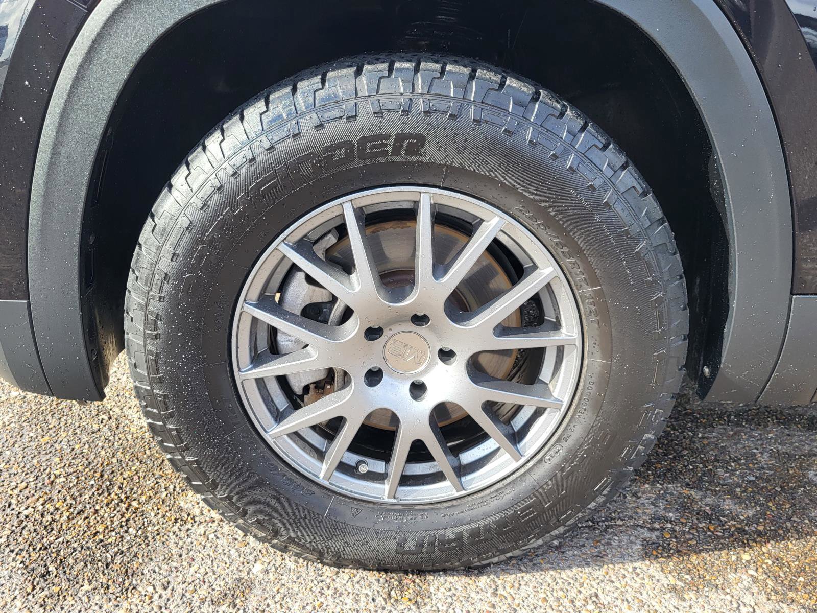 Used 2023 Volkswagen Atlas Cross Sport SE image 31