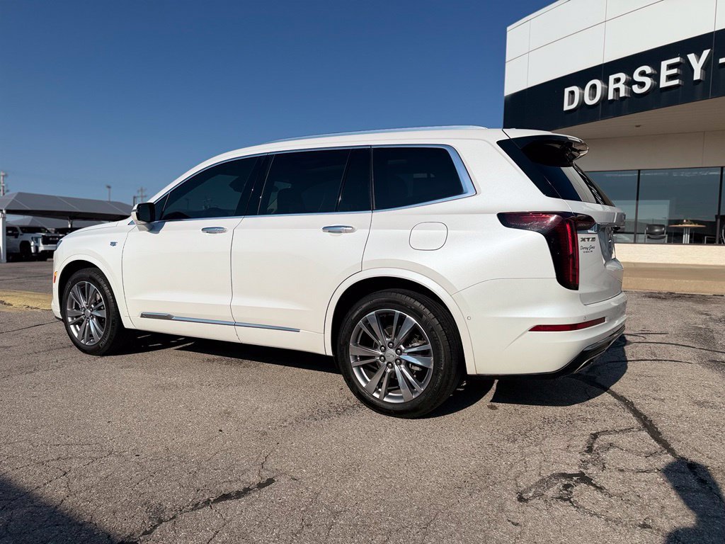 Used 2023 Cadillac XT6 Premium Luxury w/ Technology Package FWD image 8