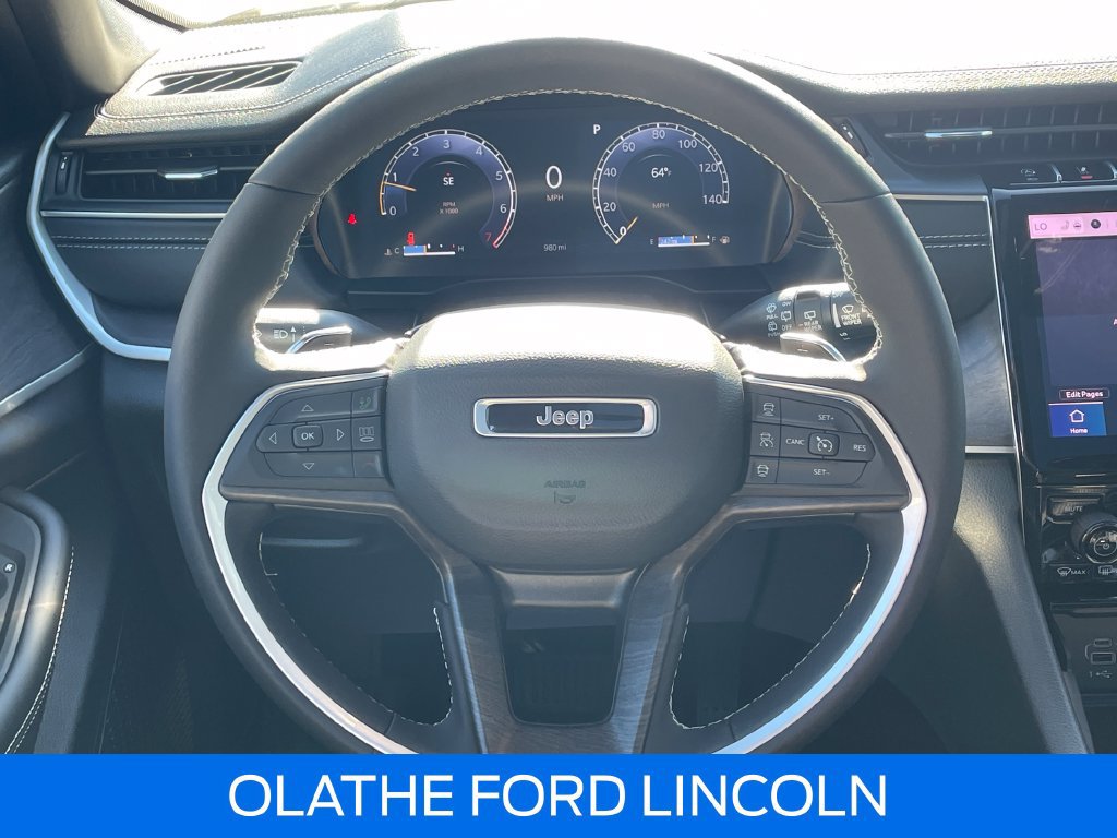Used 2025 Jeep Grand Cherokee Limited w/ Luxury Tech Group II AWD/4WD image 27