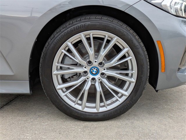 Used 2024 BMW 330e 330e iPerformance image 11