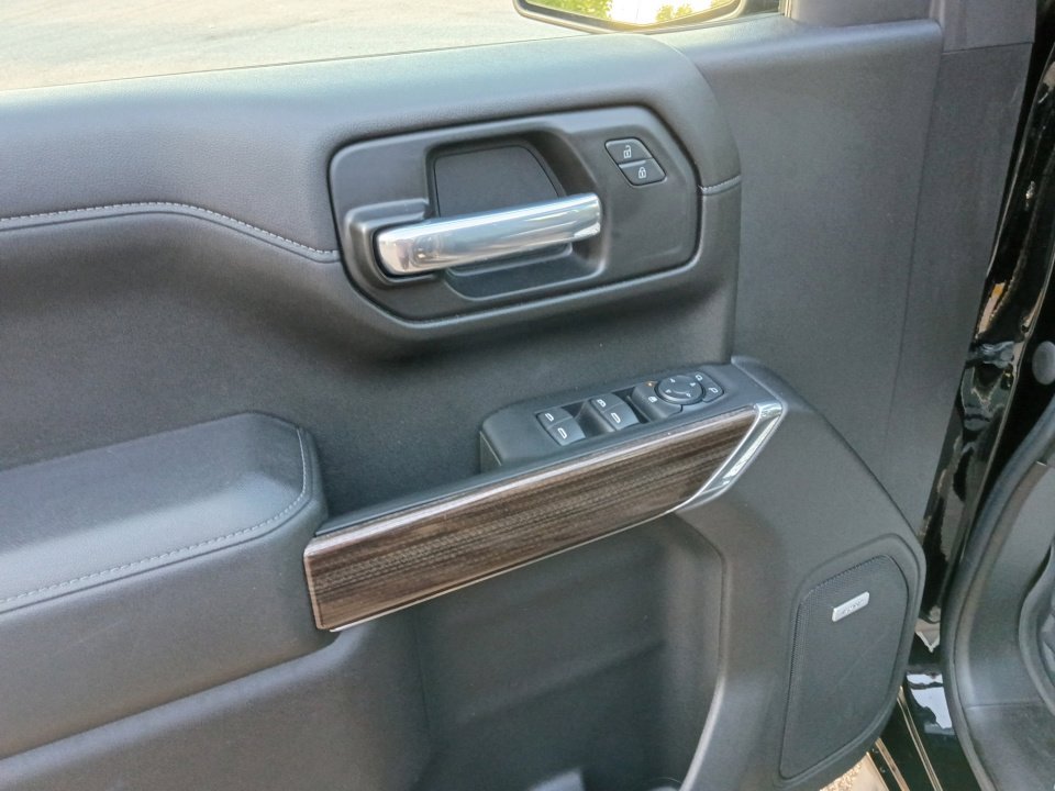 Used 2021 Chevrolet Silverado 1500 LT Trail Boss w/ LT Trail Boss Premium Package AWD/4WD image 32
