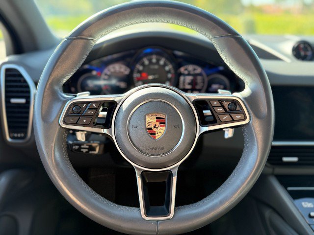 Used 2019 Porsche Cayenne AWD/4WD image 17