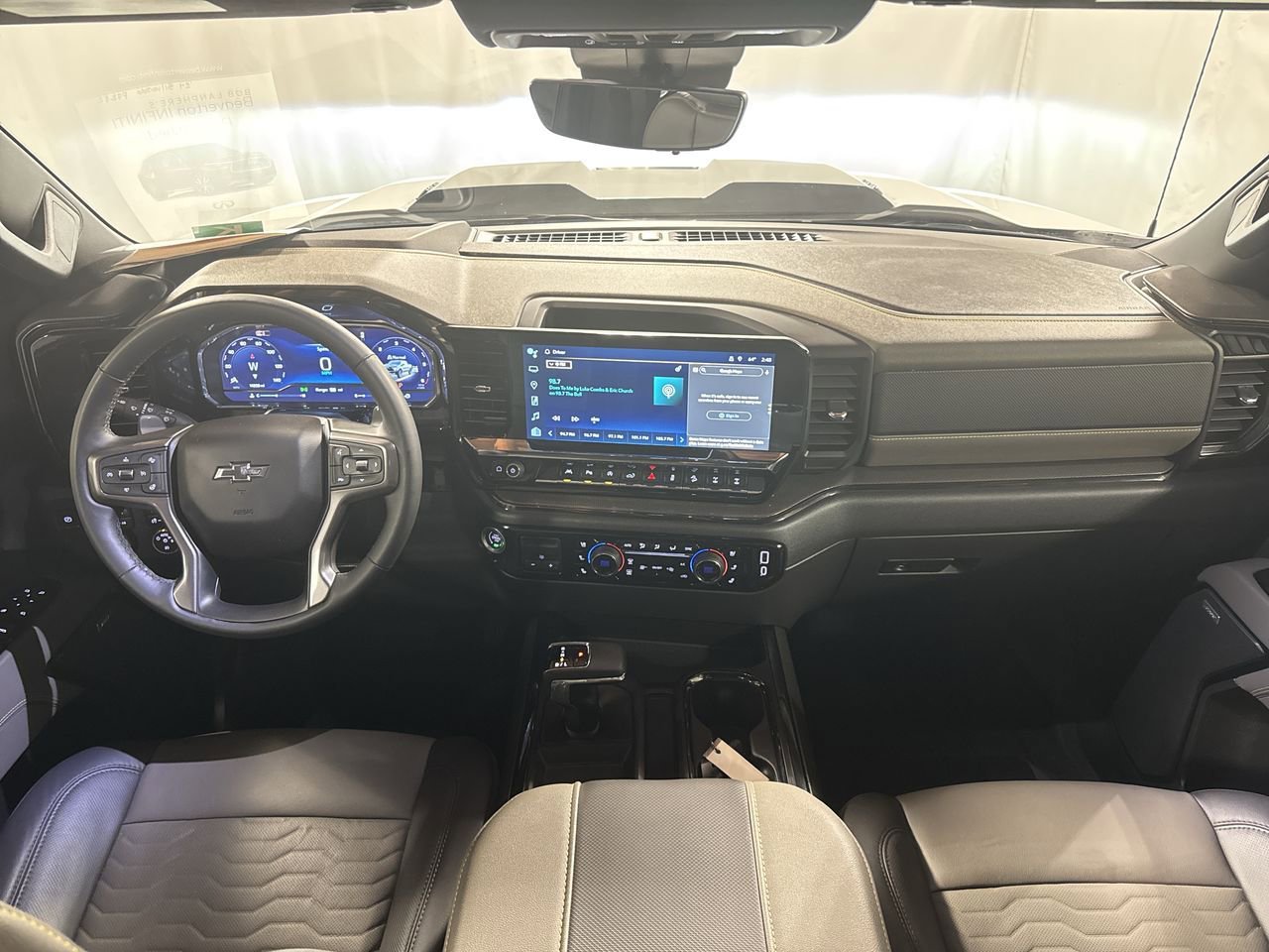 Used 2024 Chevrolet Silverado 1500 ZR2 w/ Technology Package image 16