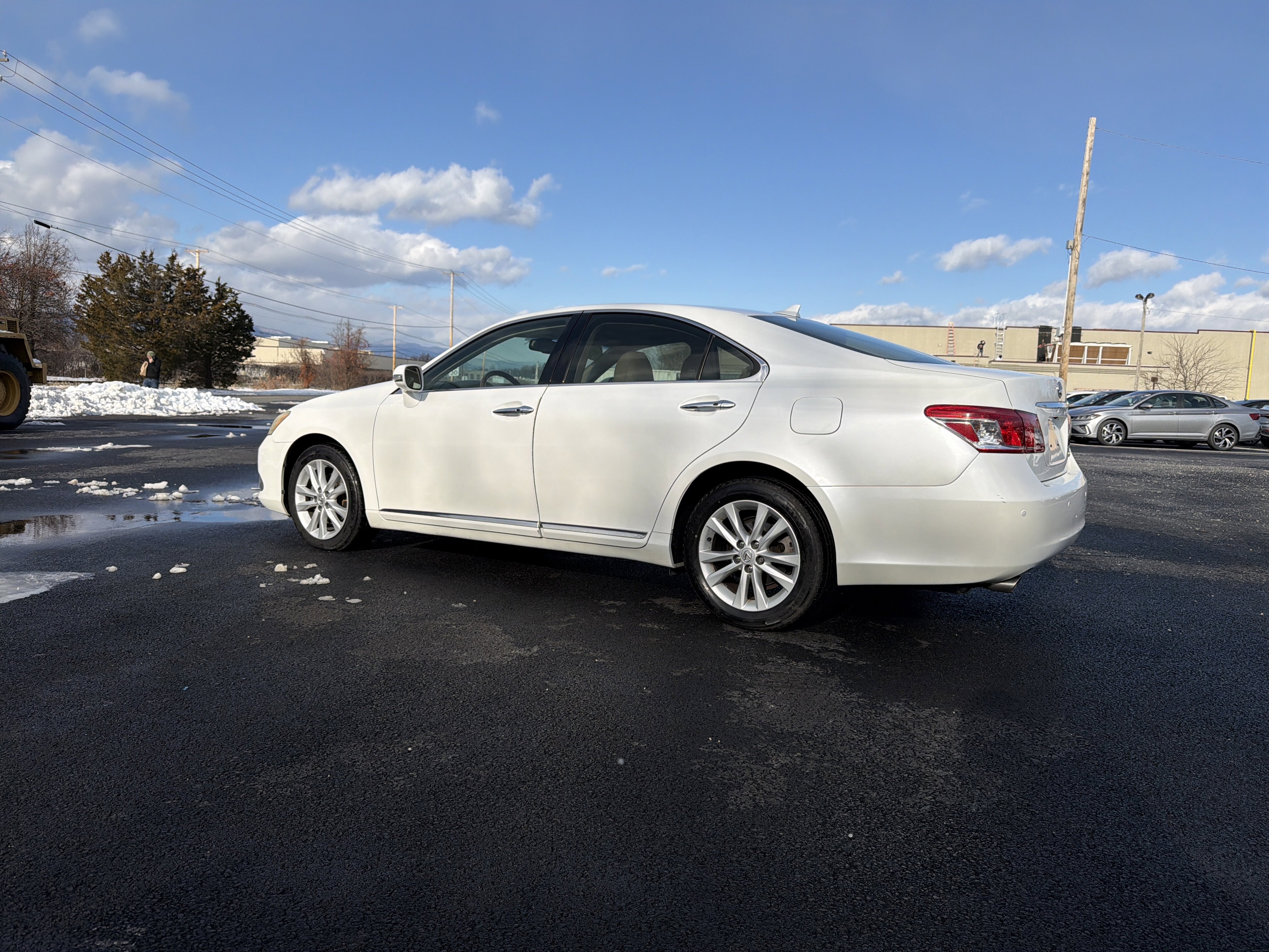 Used 2011 Lexus ES 350 image 8
