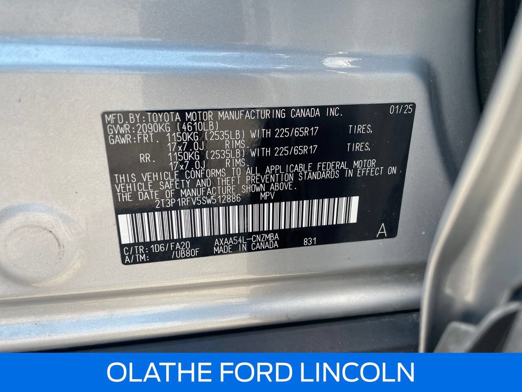 Used 2025 Toyota RAV4 XLE AWD/4WD image 17