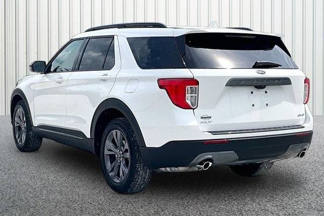 Used 2024 Ford Explorer XLT w/ Equipment Group 202A AWD/4WD image 9
