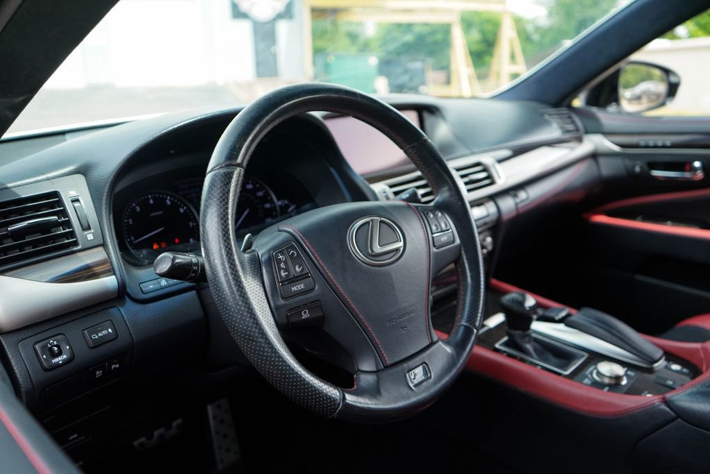 Used 2015 Lexus LS 460 RWD image 6