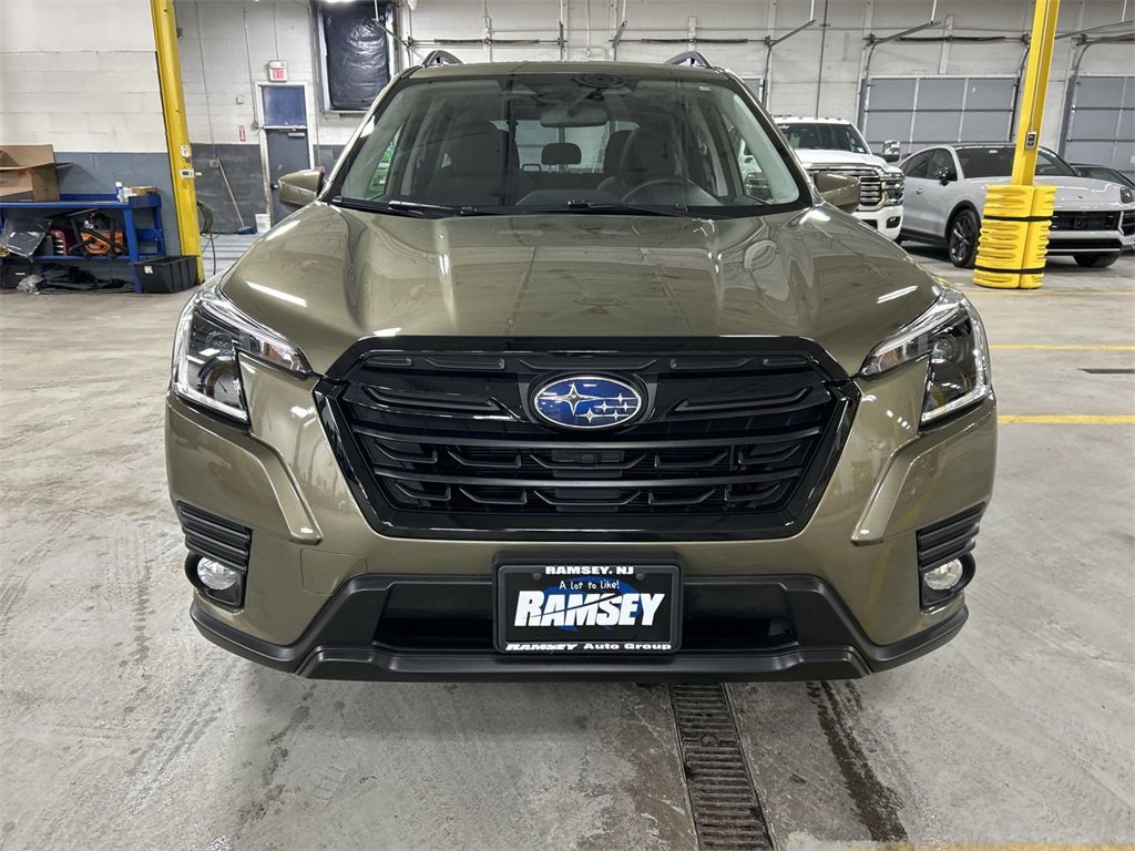 Certified 2023 Subaru Forester Premium image 3