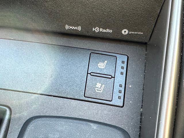 Used 2018 Lexus IS 300 AWD image 28