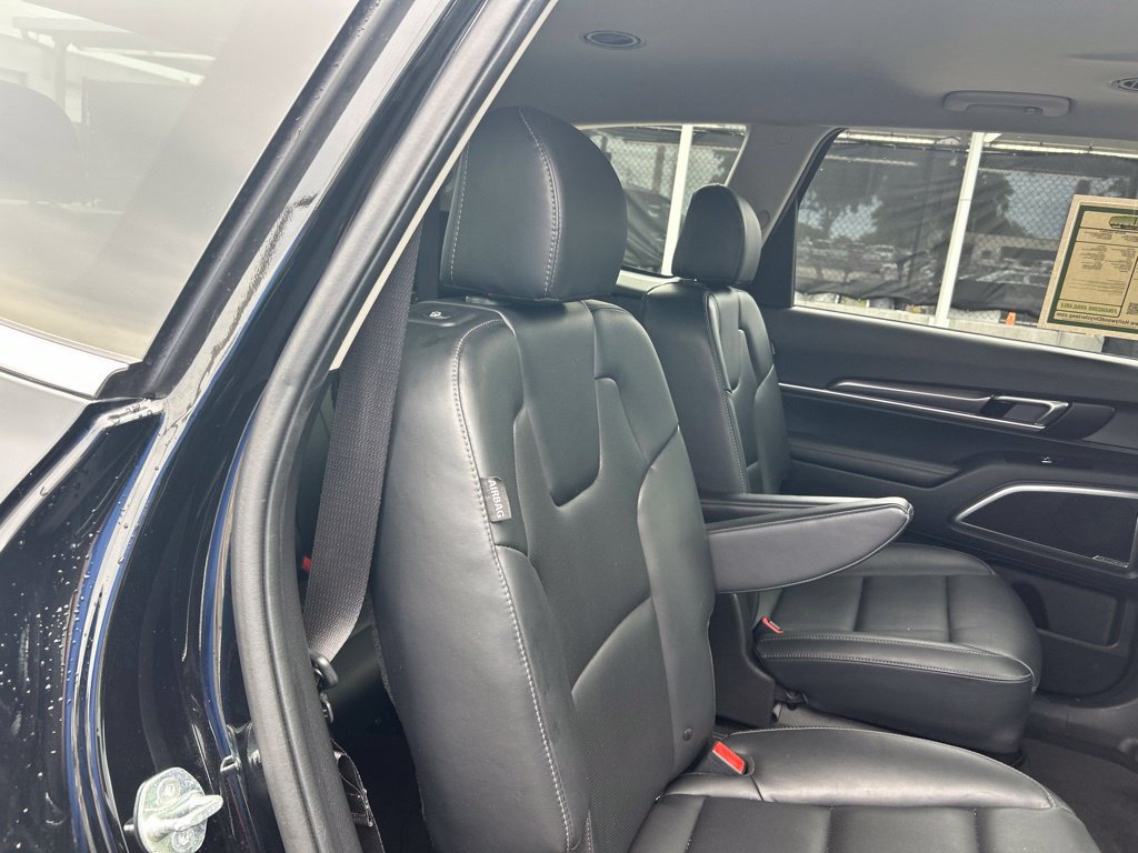 Used 2025 Kia Telluride S FWD image 27