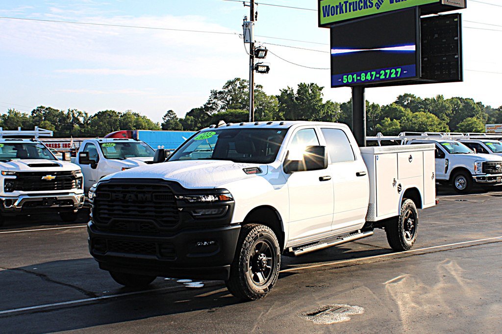 Used 2025 RAM 2500 Tradesman AWD/4WD image 2