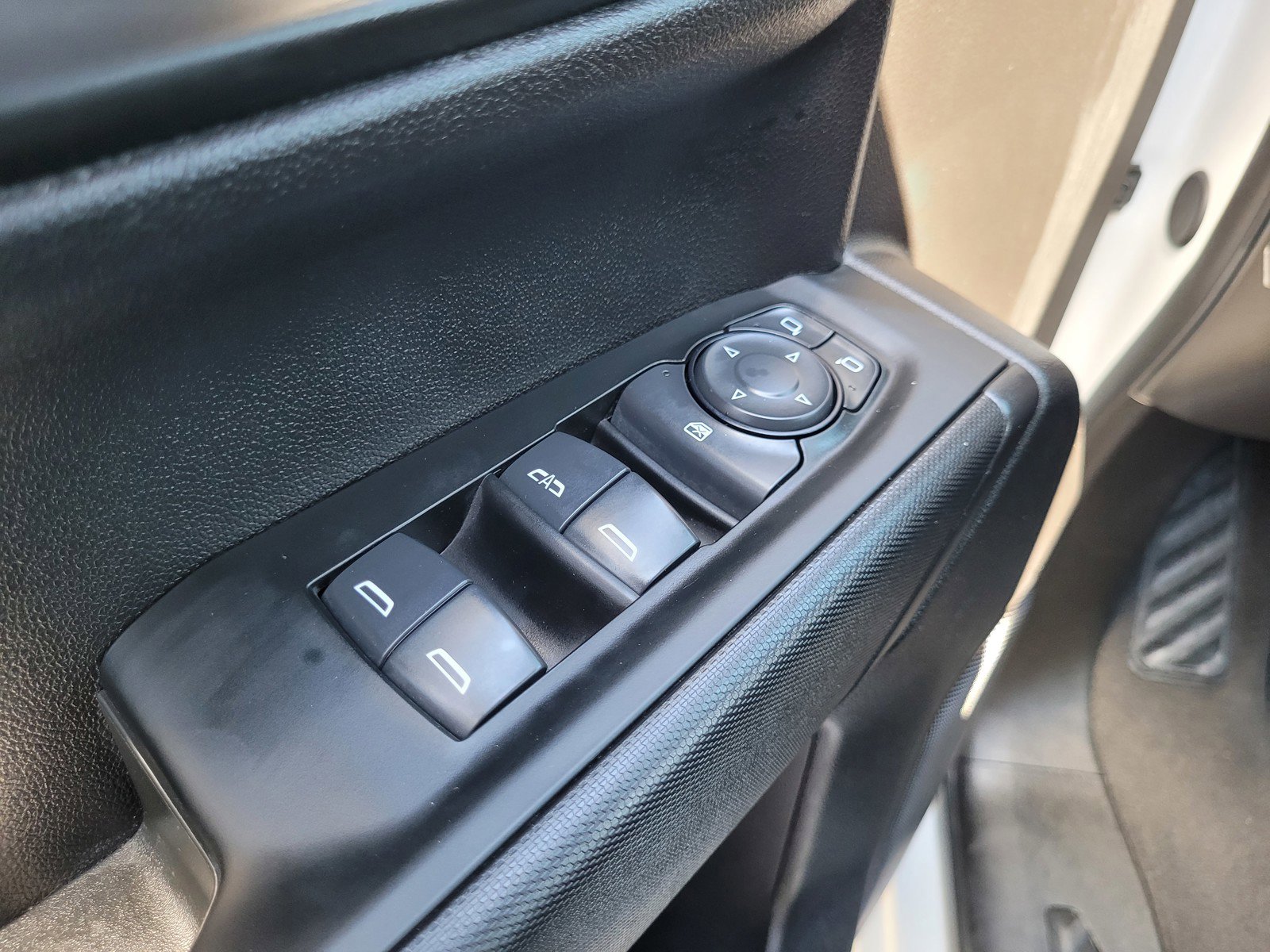 Used 2024 Chevrolet Silverado 1500 Custom RWD image 25