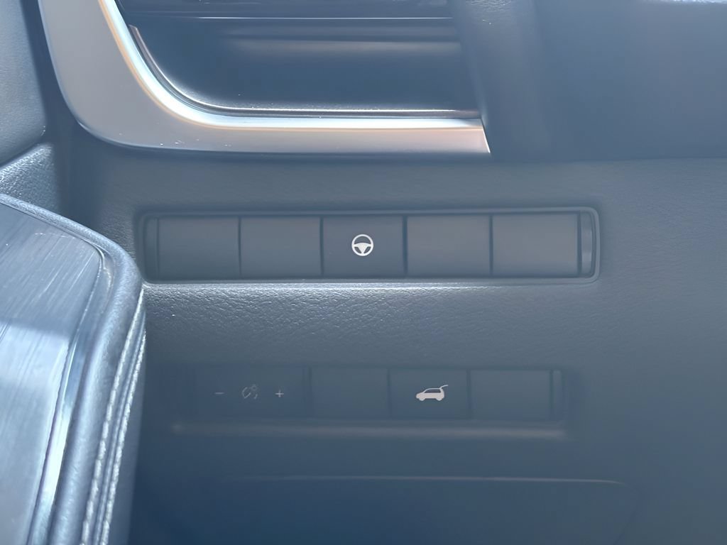 Used 2022 Nissan Rogue SV w/ SV Premium Package FWD image 38