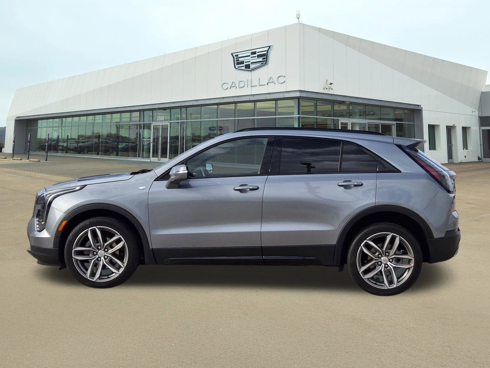 Certified 2023 Cadillac XT4 Sport FWD image 3