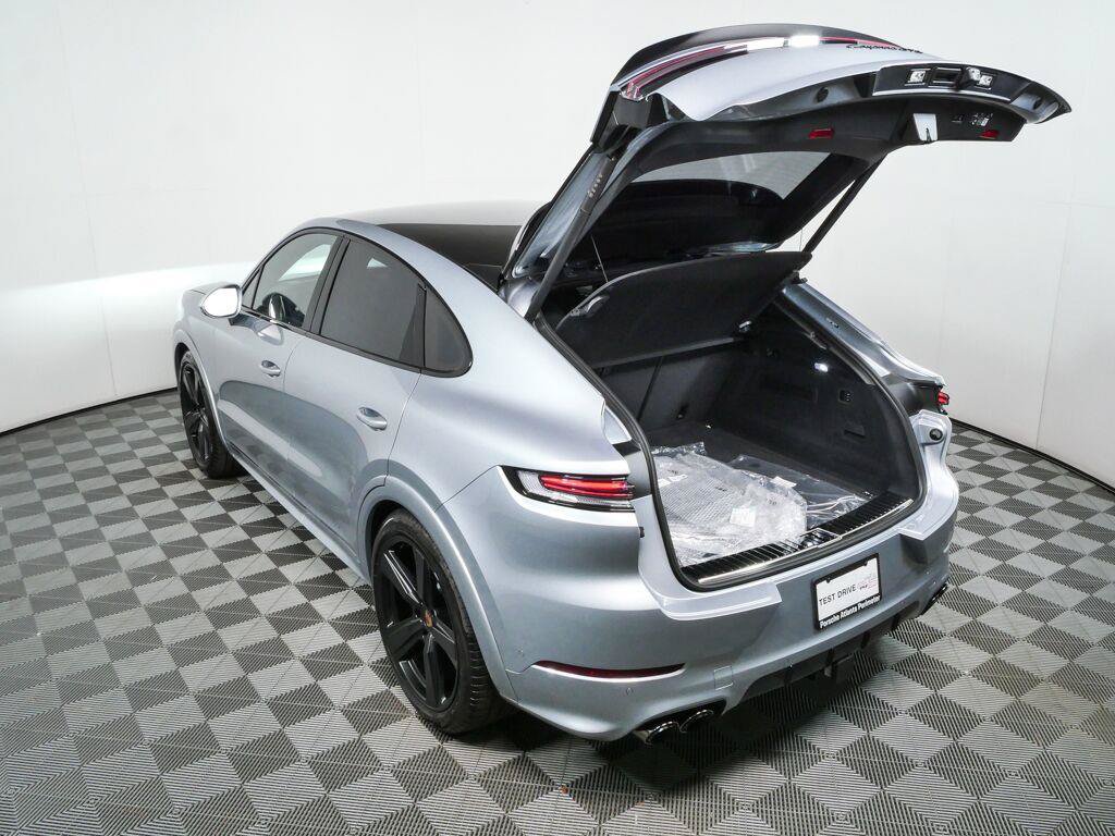 New 2026 Porsche Cayenne GTS AWD/4WD image 34