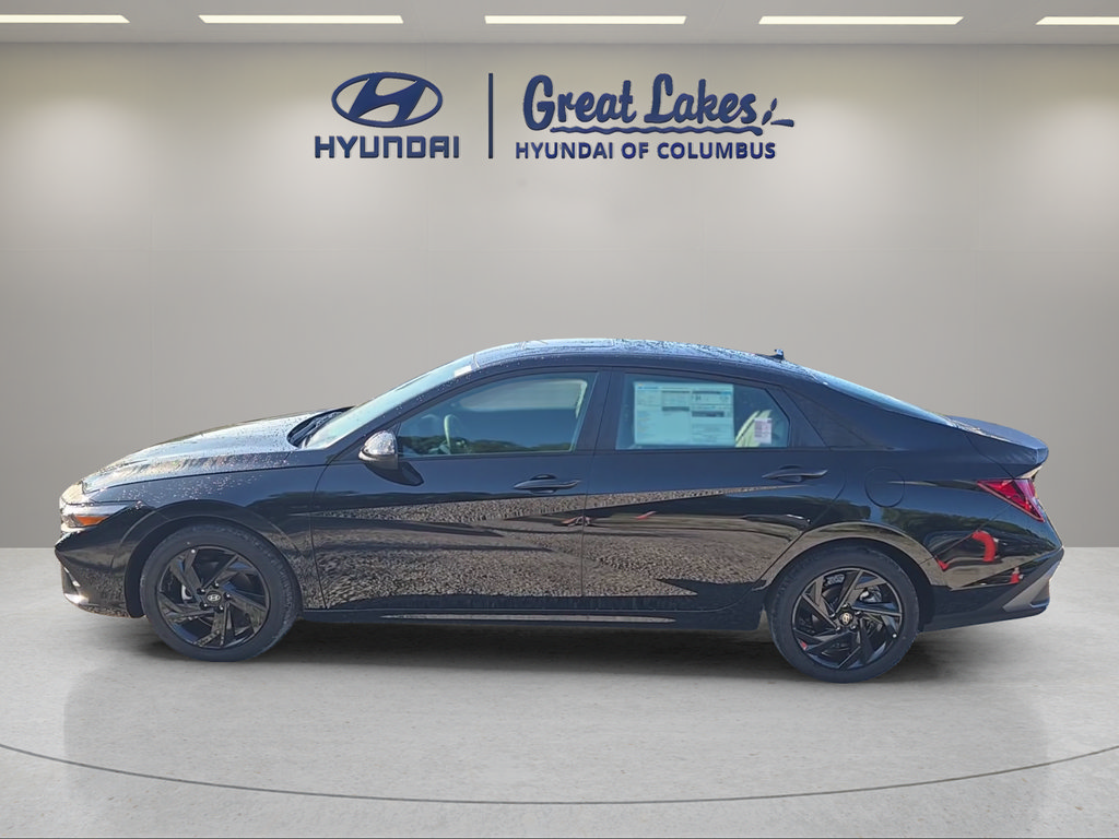 New 2026 Hyundai Elantra SEL Sport FWD image 2