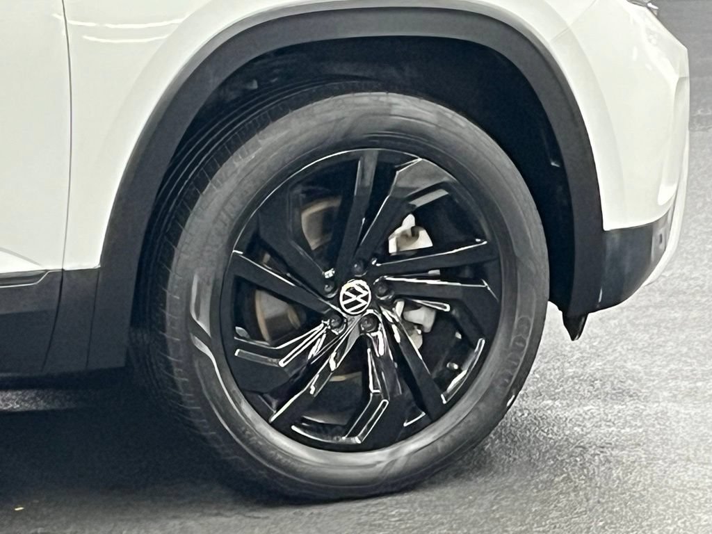 Certified 2023 Volkswagen Atlas SE w/ Black Wheel Package AWD/4WD image 42