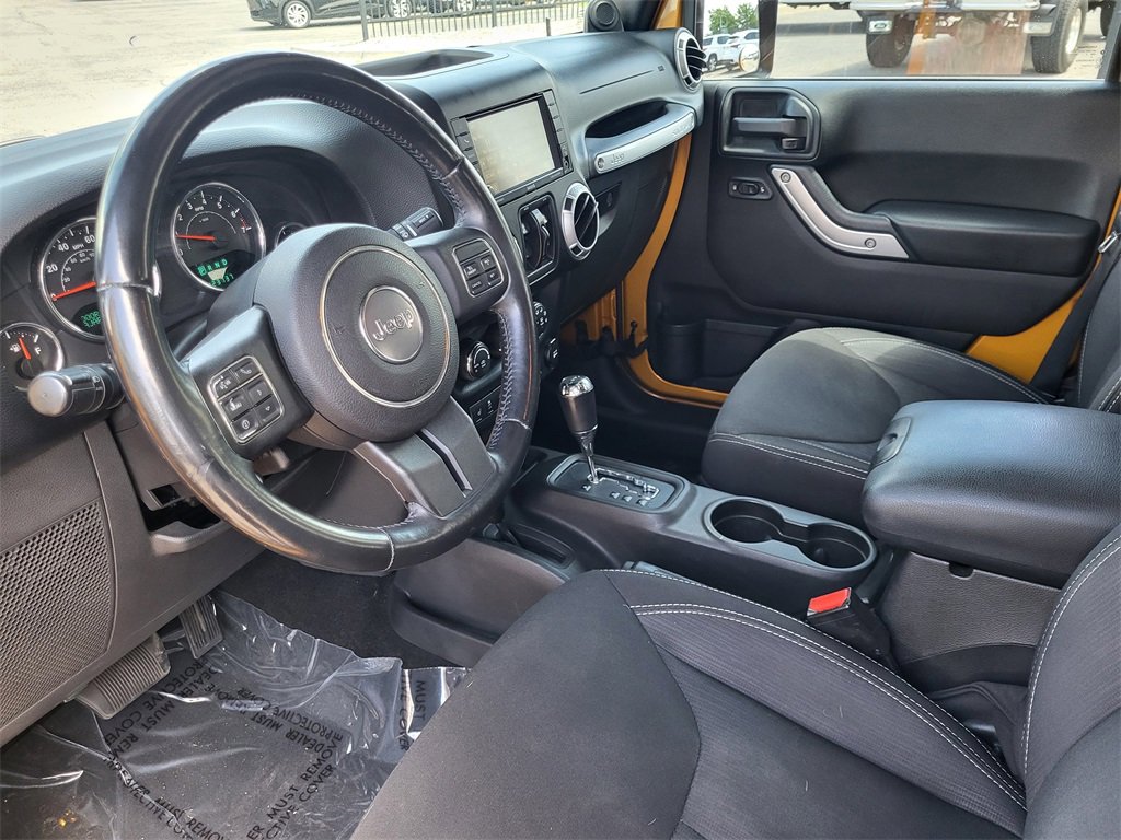 Used 2014 Jeep Wrangler Unlimited Sahara w/ Connectivity Group image 11