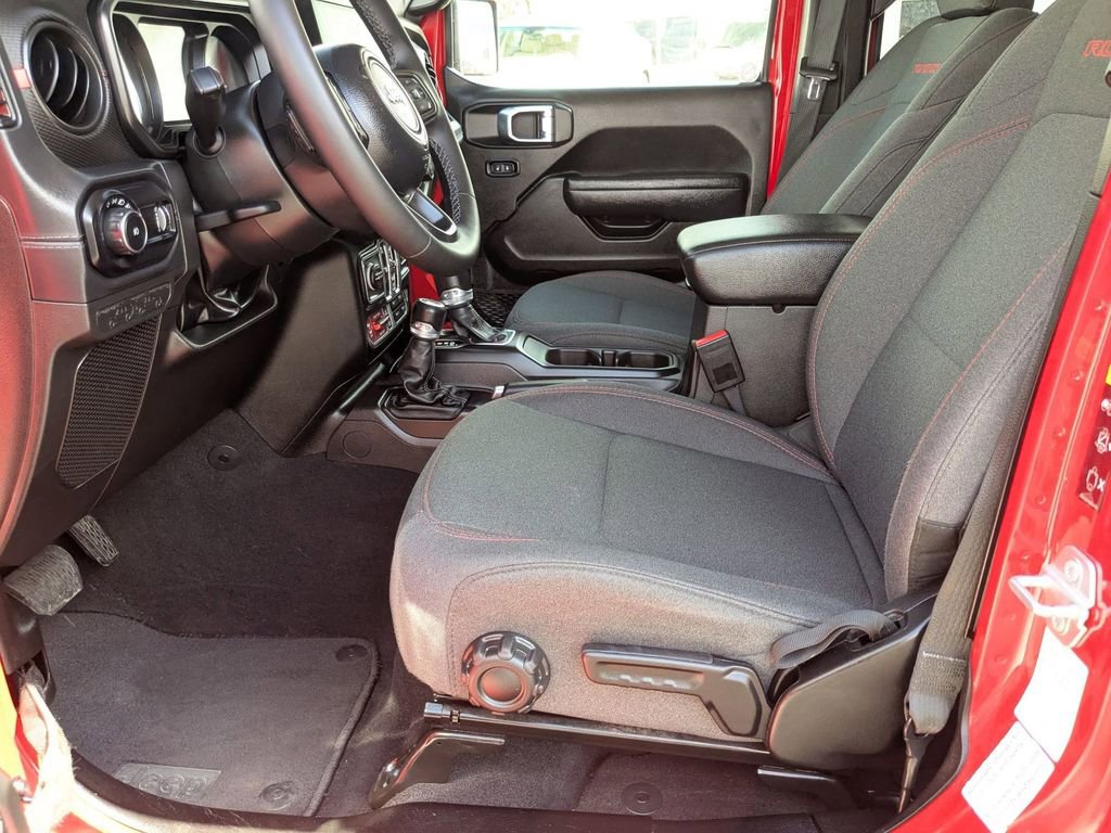 Used 2025 Jeep Wrangler Unlimited Rubicon image 11