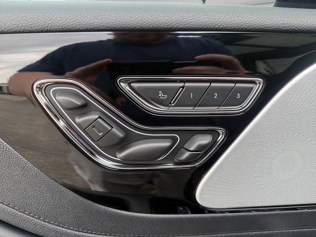 Used 2025 Lincoln Aviator Reserve w/ Equipment Group 201A AWD/4WD image 14