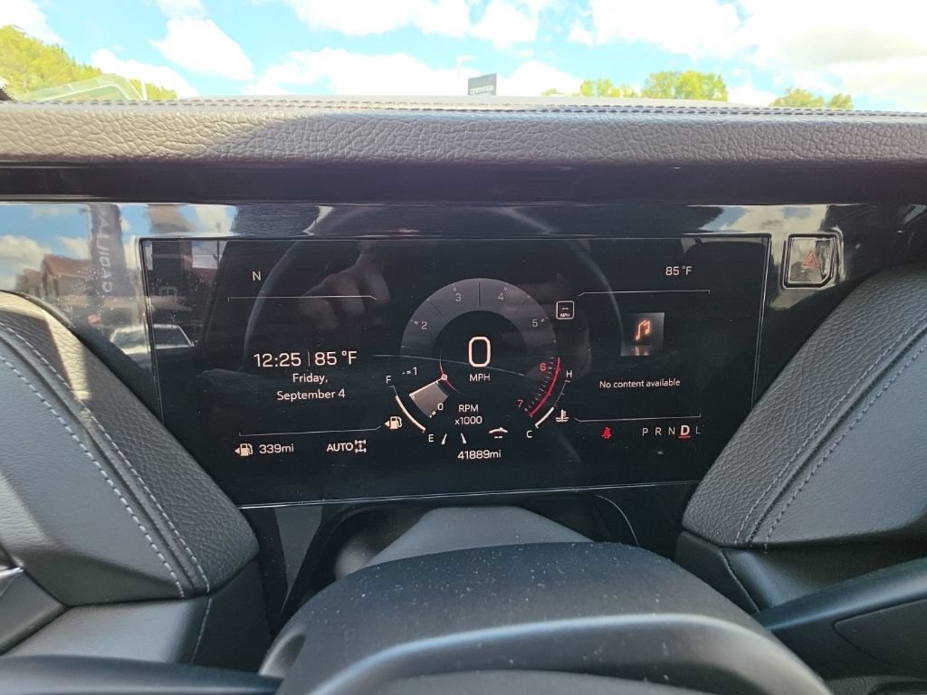 Used 2025 GMC Yukon XL Denali AWD/4WD image 25