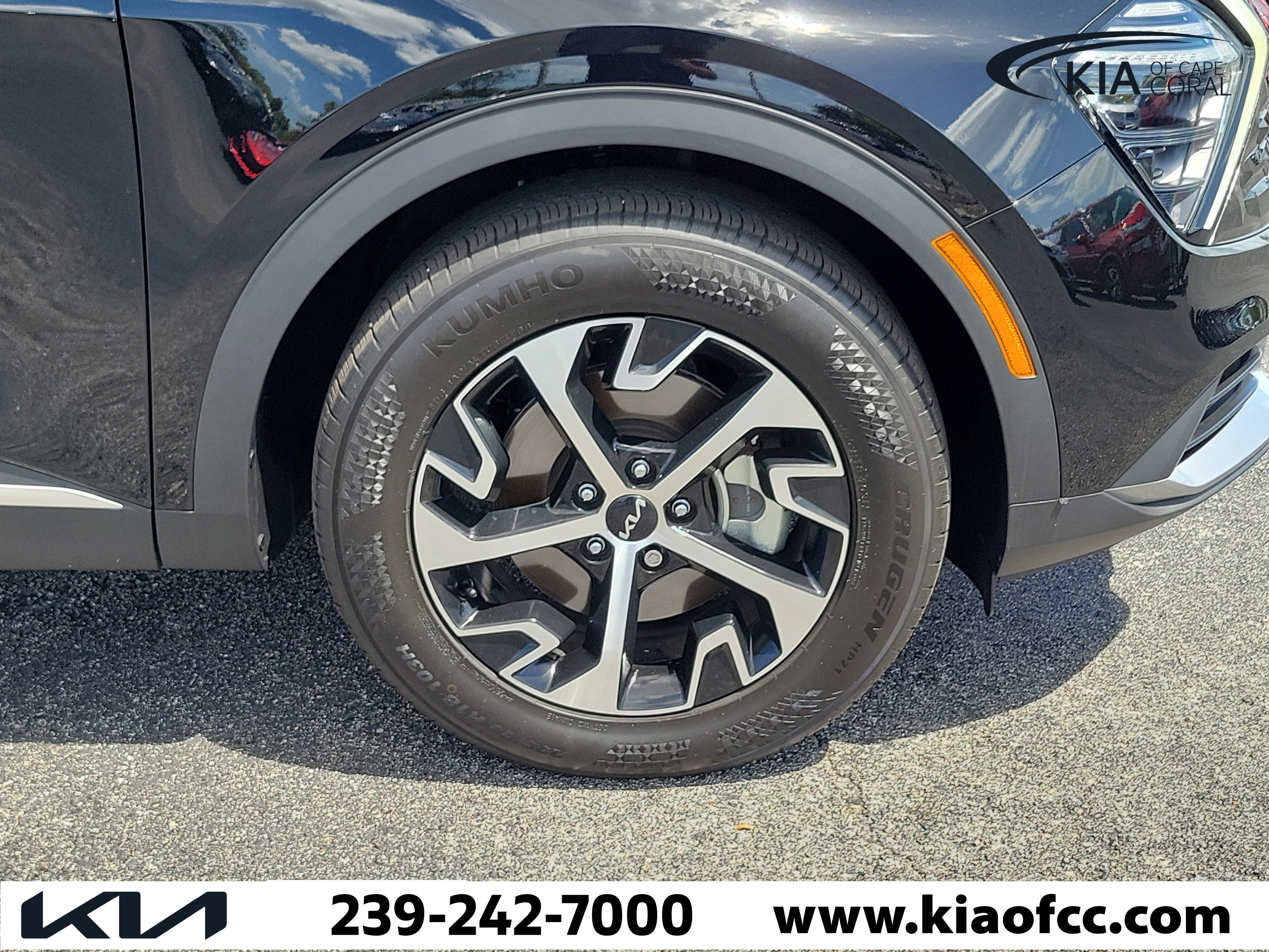 Certified 2025 Kia Sportage EX w/ Premium Package image 7