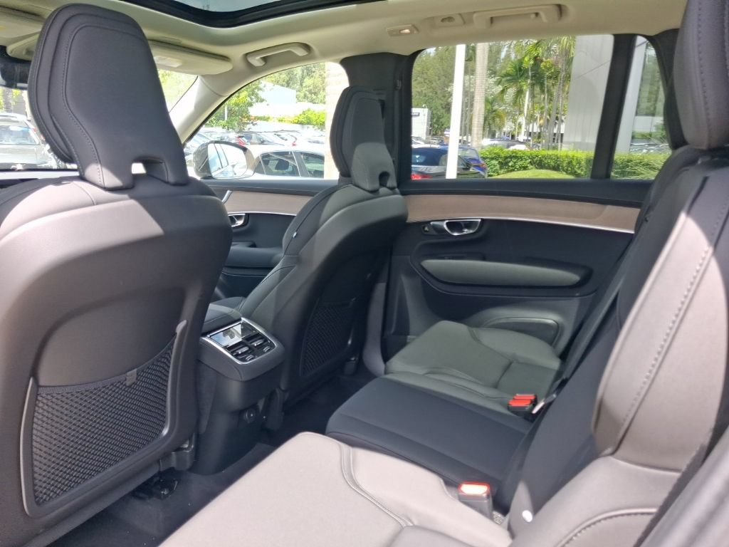New 2026 Volvo XC90 B5 Core AWD/4WD image 5