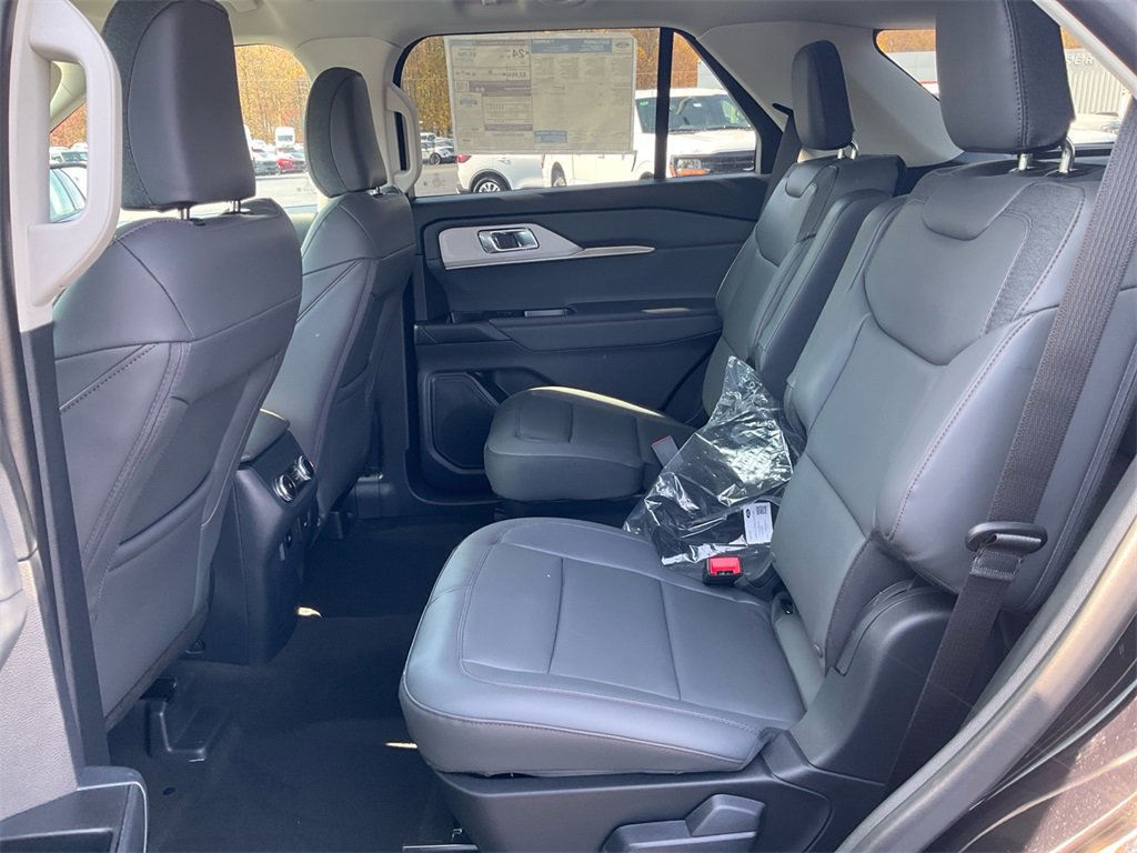 New 2026 Ford Explorer Active w/ Active Comfort Package image 13