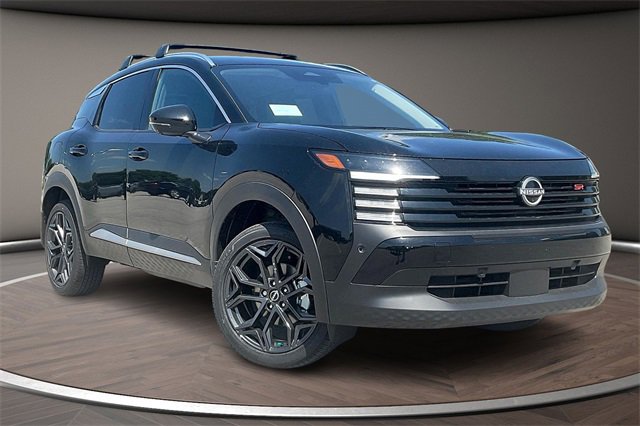 New 2025 Nissan Kicks SR image 2