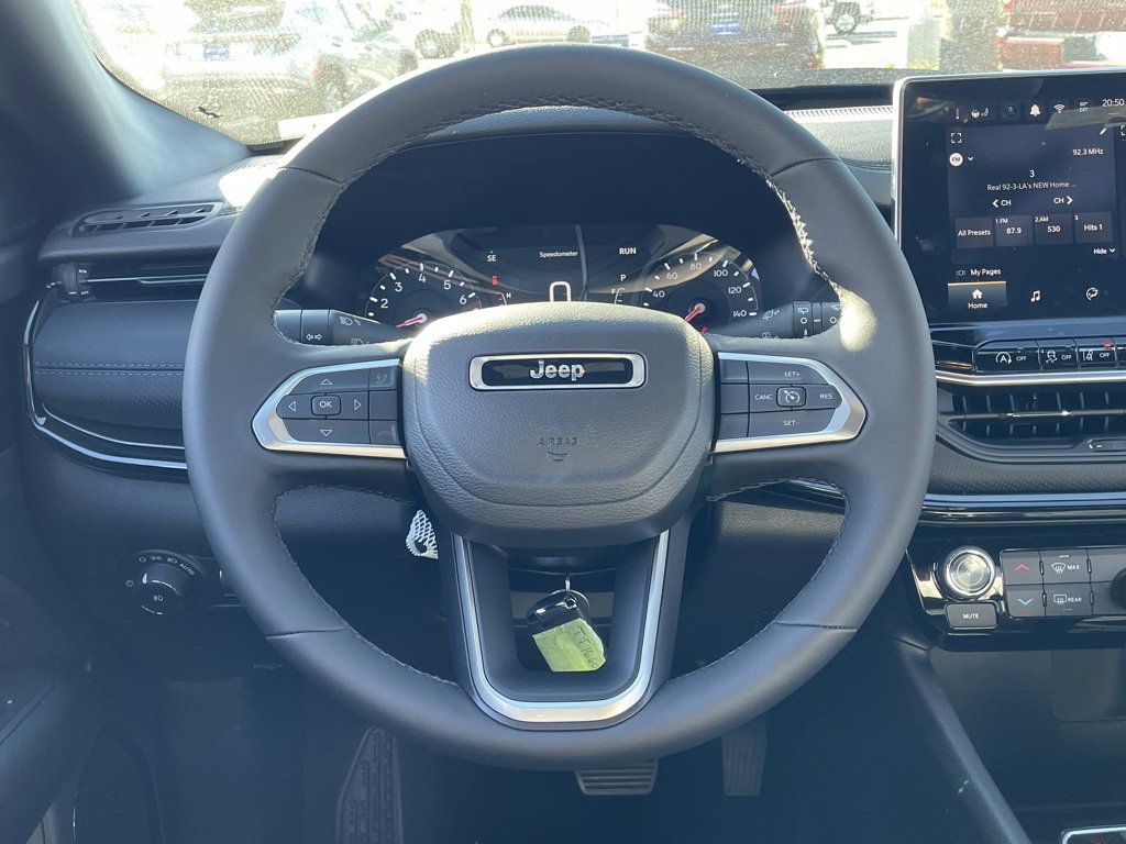 New 2026 Jeep Compass Latitude image 23