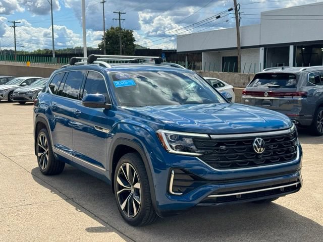 Certified 2025 Volkswagen Atlas SEL Premium R-Line AWD/4WD image 8