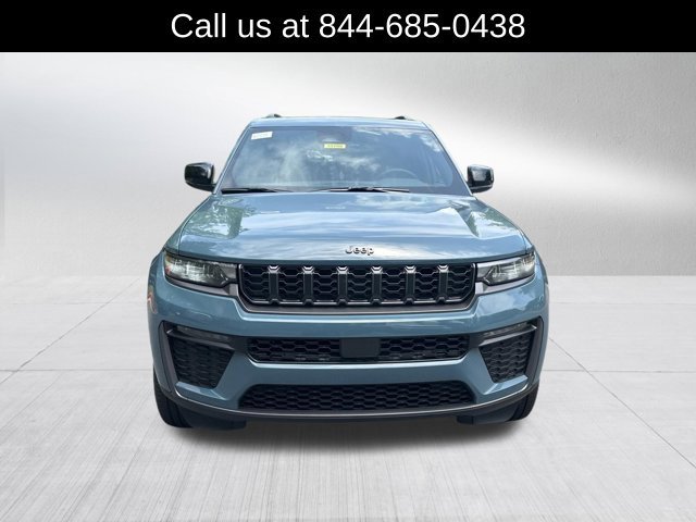 New 2026 Jeep Grand Cherokee Limited w/ Limited Altitude Package AWD/4WD image 2