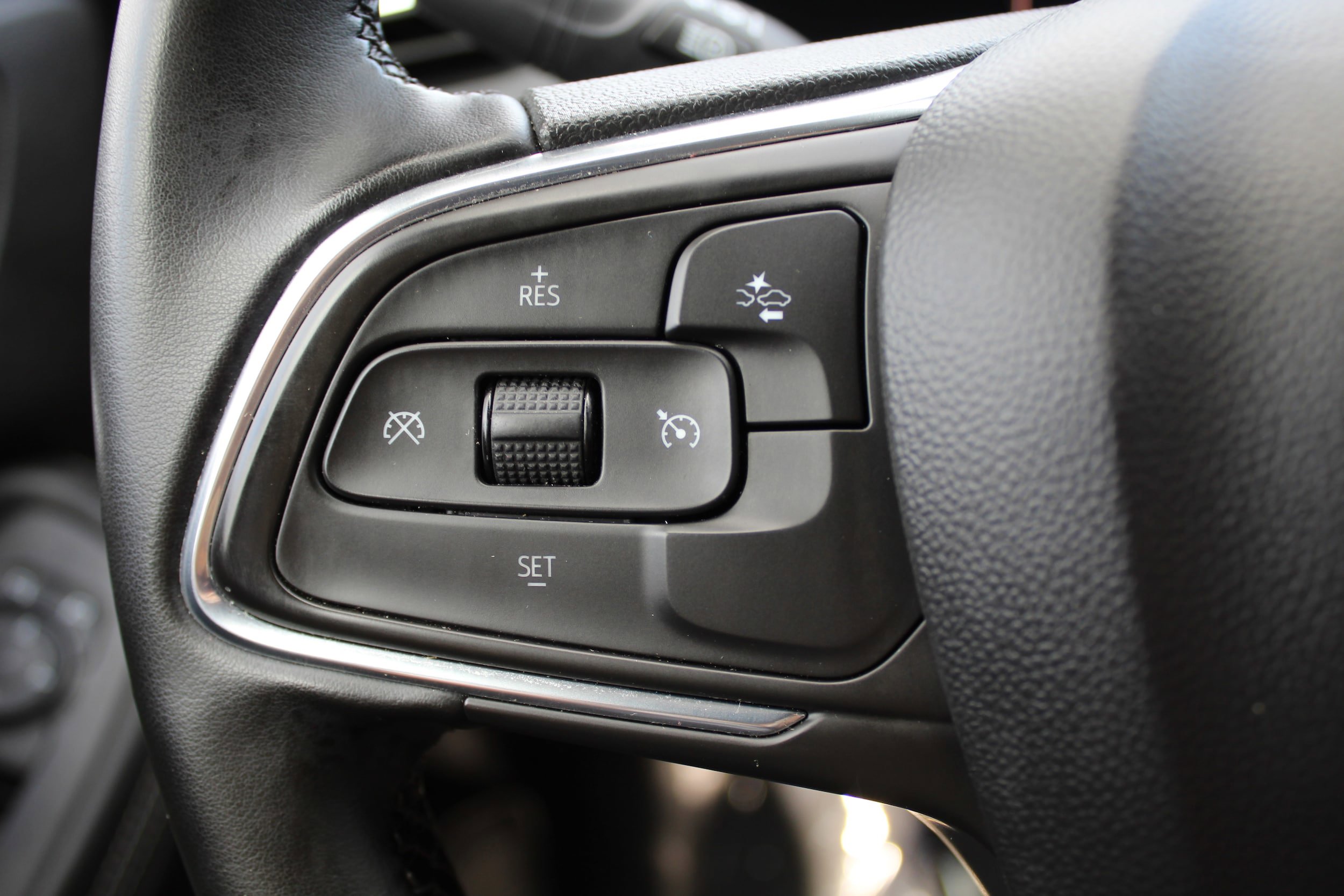 Used 2024 Buick Encore GX Sport Touring image 25