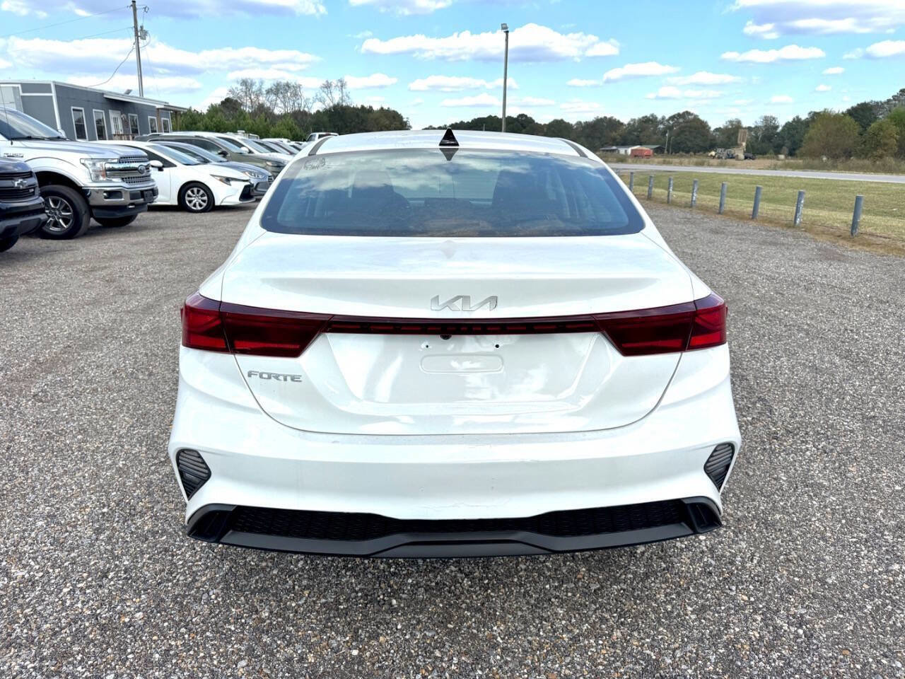 Used 2024 Kia Forte LXS image 10