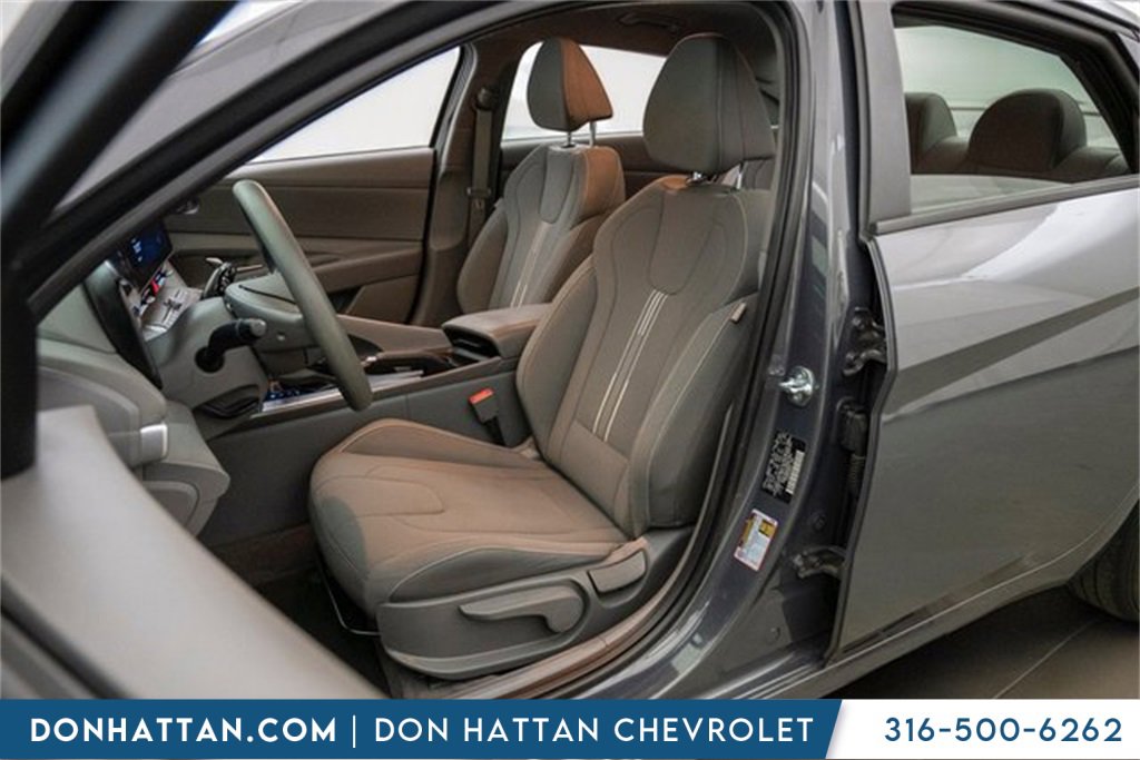 Used 2024 Hyundai Elantra SEL image 4