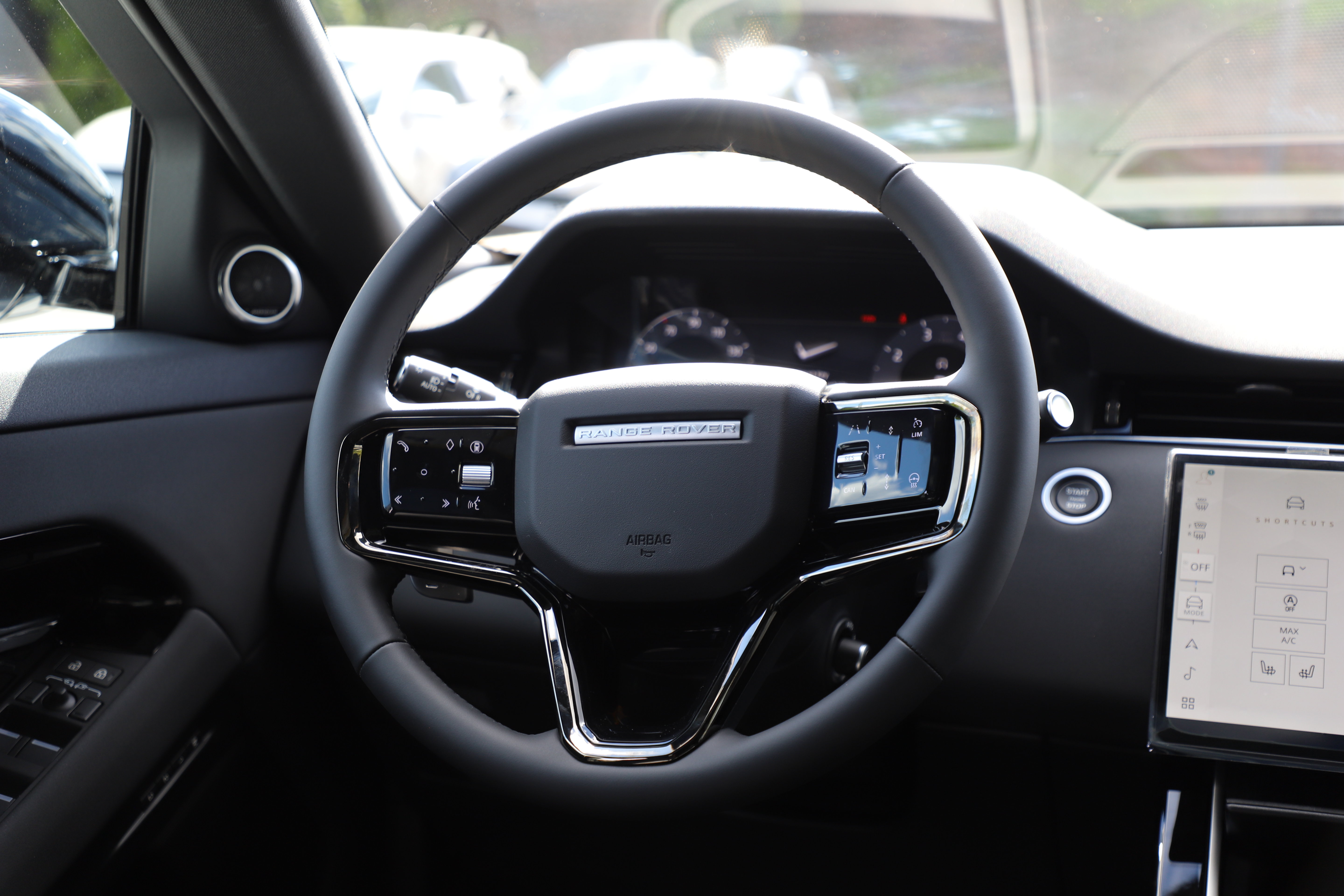 New 2026 Land Rover Range Rover Evoque S AWD/4WD image 19