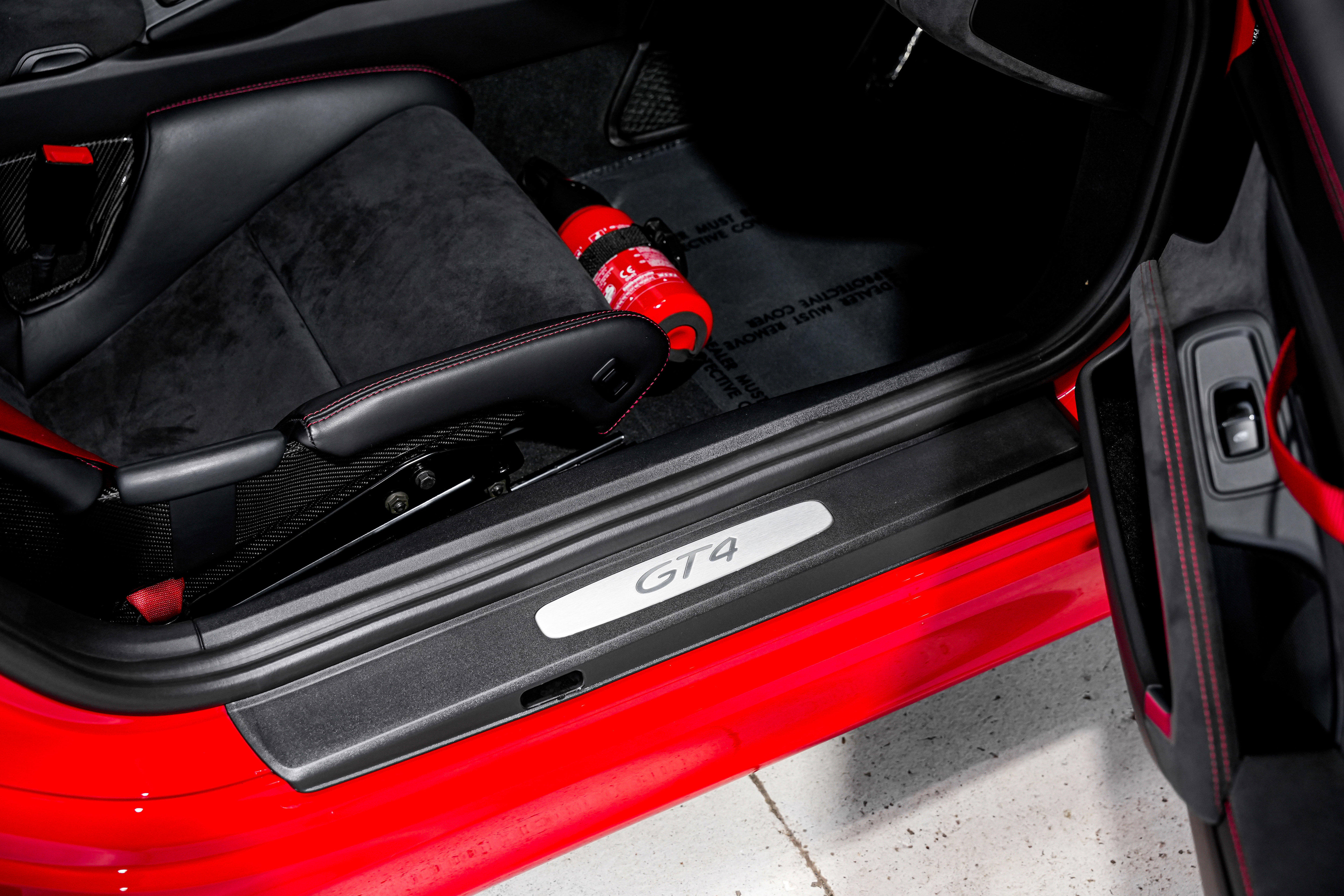 Used 2016 Porsche Cayman GT4 image 24