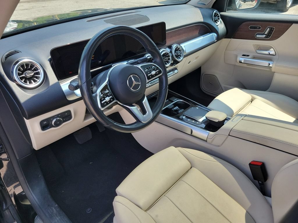 Used 2023 Mercedes-Benz EQB 300 4MATIC w/ Pinnacle Package image 23