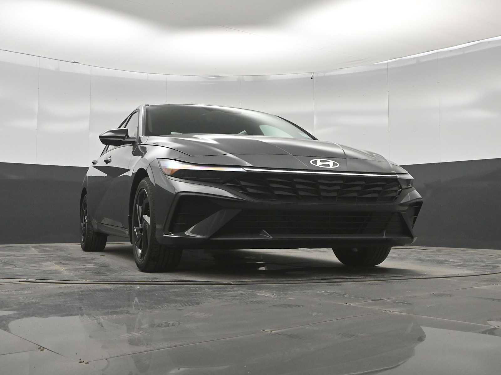 New 2026 Hyundai Elantra SEL Sport FWD image 33