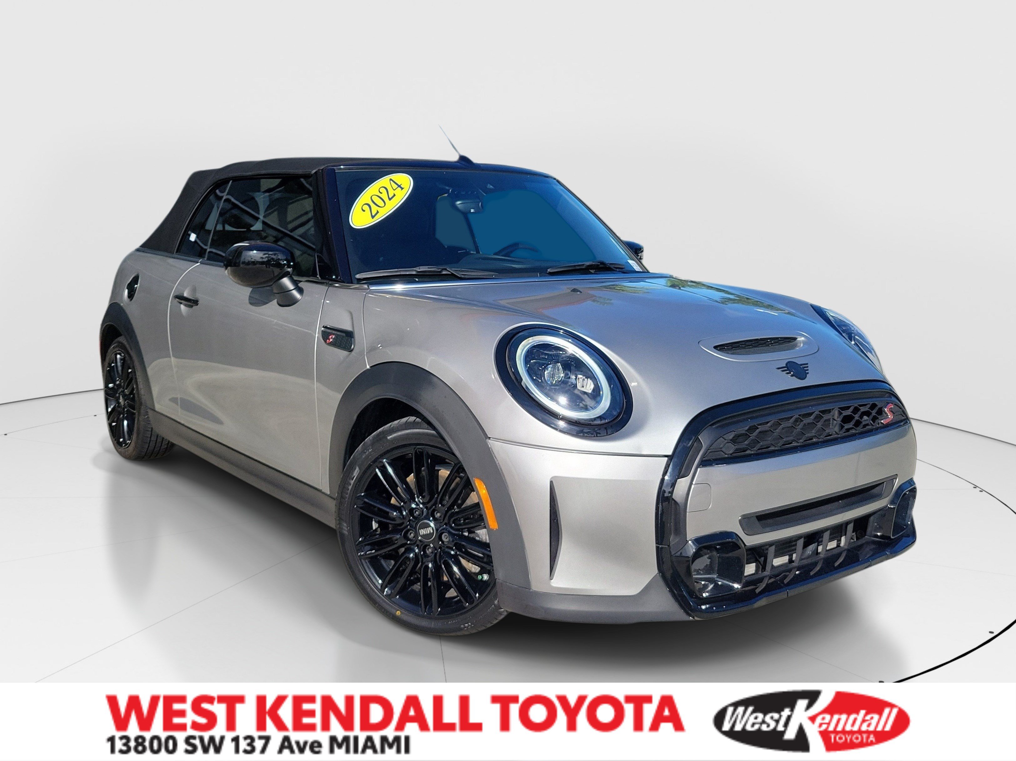 Used 2024 MINI Cooper S FWD image 1