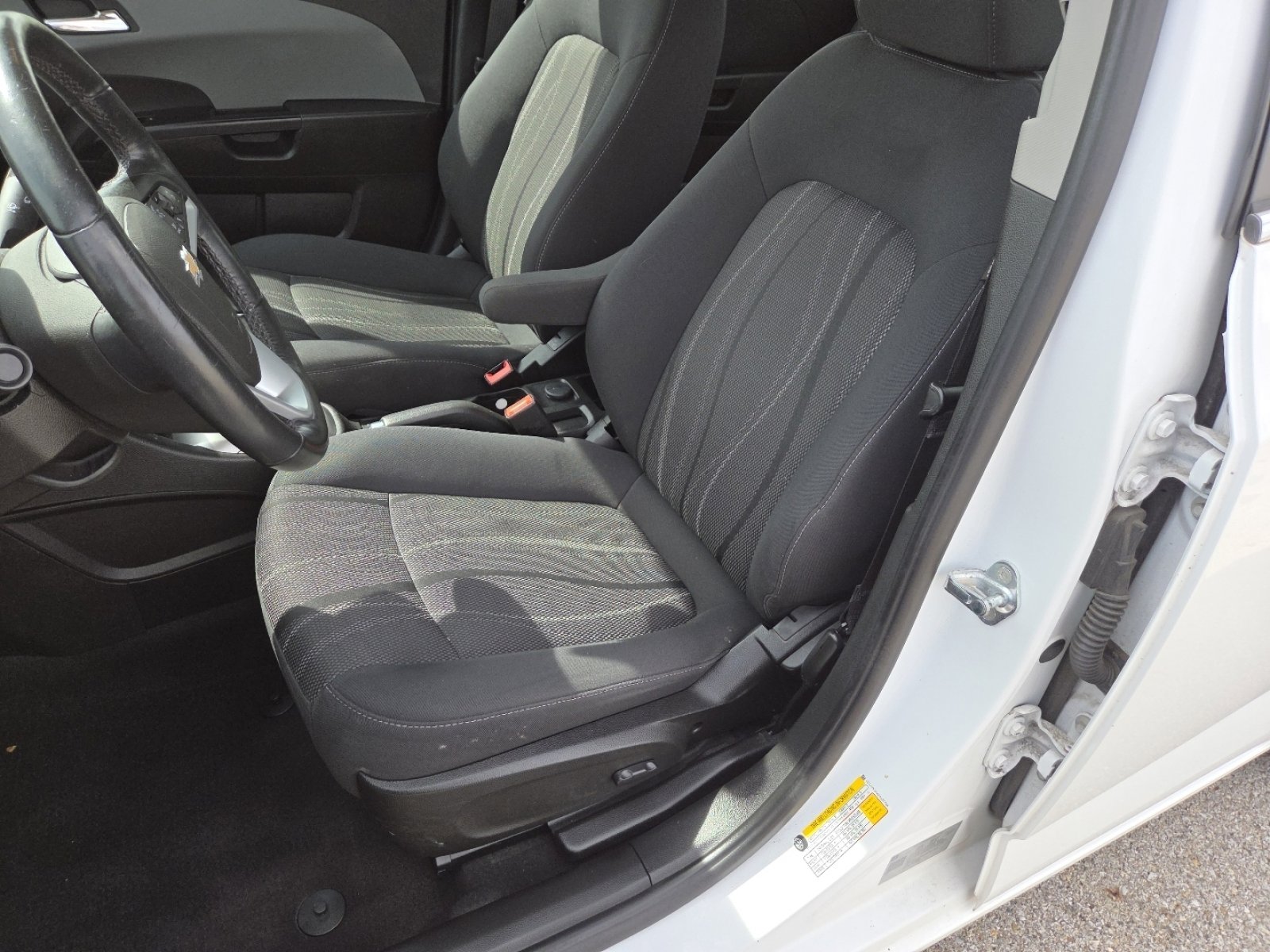 Used 2018 Chevrolet Sonic LT w/ Convenience Package image 22