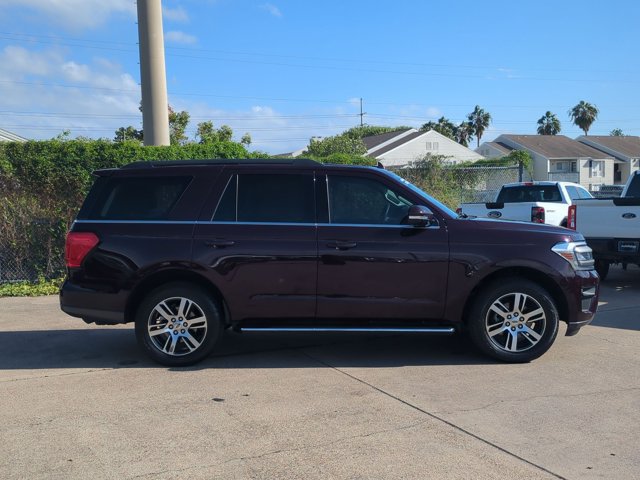 Used 2023 Ford Expedition XLT RWD image 4