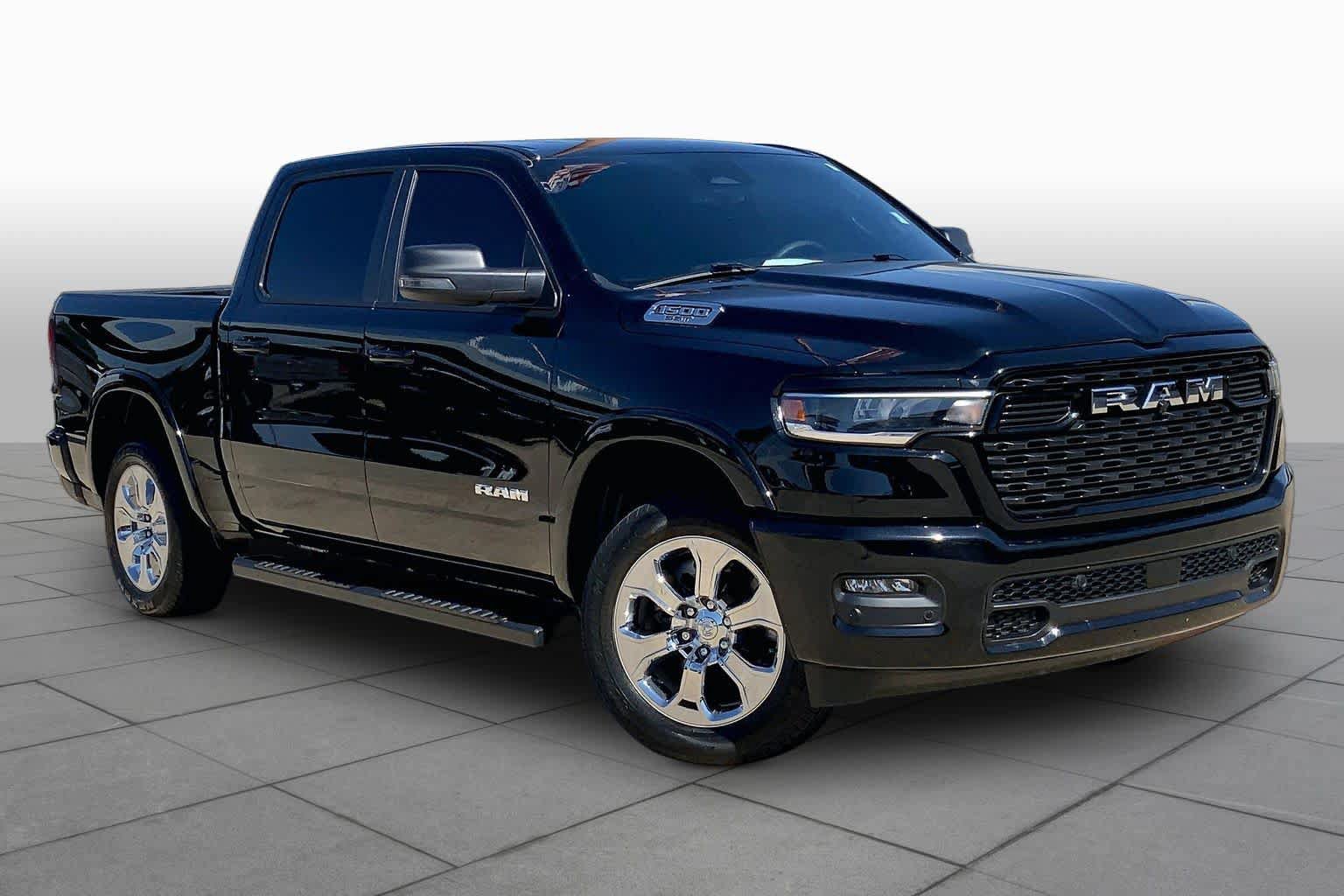 Used 2025 RAM 1500 Big Horn AWD/4WD image 3