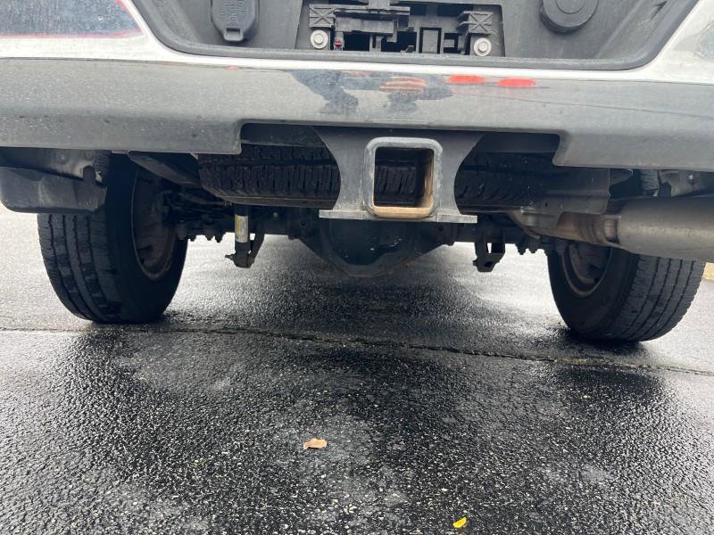 Used 2024 Chevrolet Silverado 2500 LT image 3