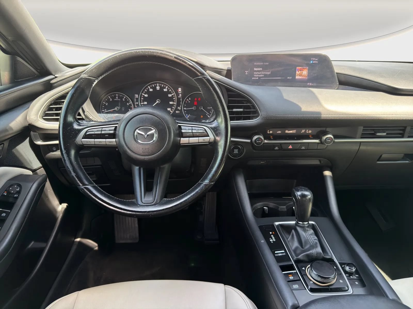 Used 2020 MAZDA MAZDA3 Hatchback FWD image 14