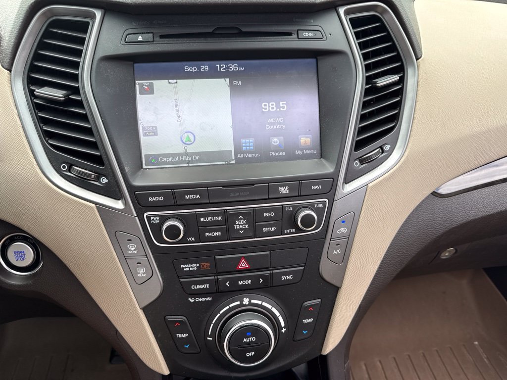 Used 2017 Hyundai Santa Fe Sport w/ 2.0T Ultimate Tech Package 05 FWD image 12