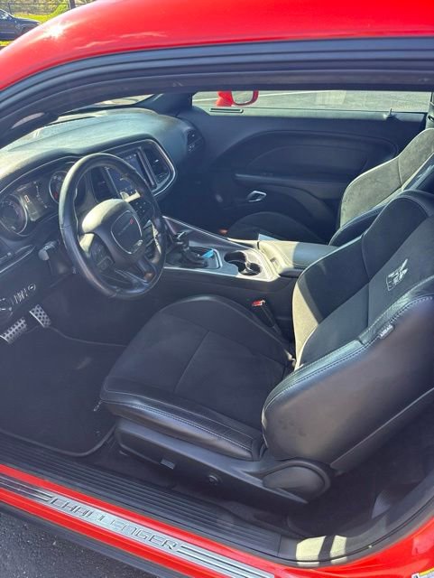 Used 2018 Dodge Challenger R/T Scat Pack RWD image 11